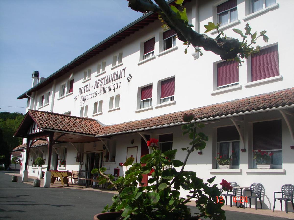 Hotel Pyrenees Atlantique Saint-Pée-sur-Nivelle Exterior foto