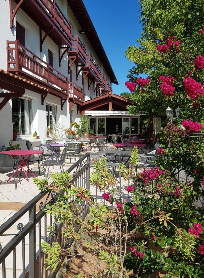 Hotel Pyrenees Atlantique Saint-Pée-sur-Nivelle Exterior foto