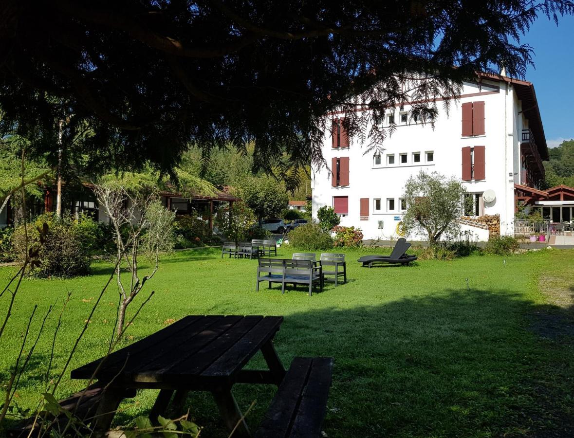 Hotel Pyrenees Atlantique Saint-Pée-sur-Nivelle Exterior foto