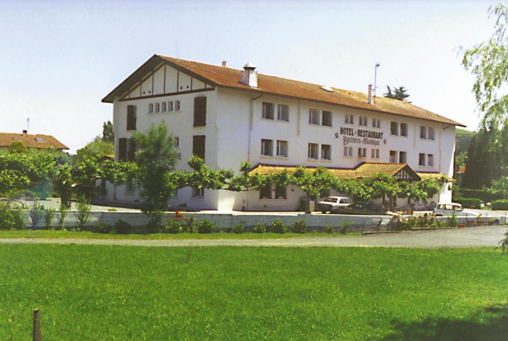 Hotel Pyrenees Atlantique Saint-Pée-sur-Nivelle Exterior foto